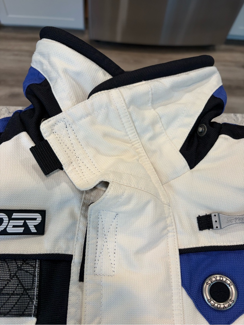 Spyder White Black Ski Jacket with Blue Trim - Picture 8 of 11